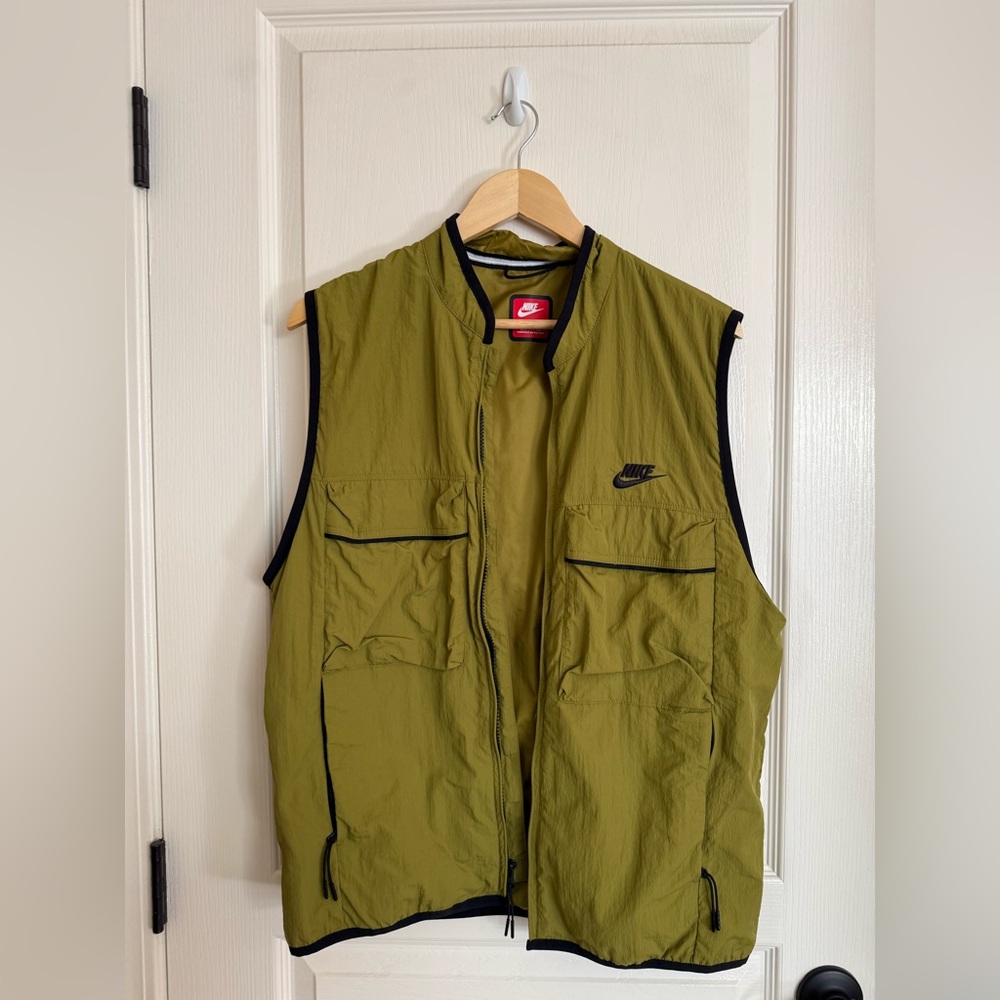 Nike Tech Men’s Woven Utility Vest